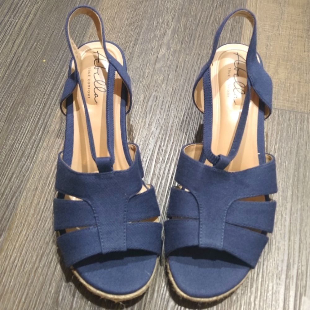 Abella Navy blue wedge sandal